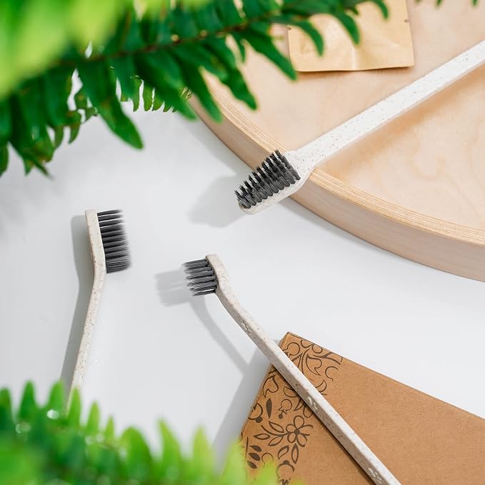 BLEEKER & RÖWE Eco Friendly Pet Toothbrushes, Individually Wrapped, Recyclable Packaging (10)