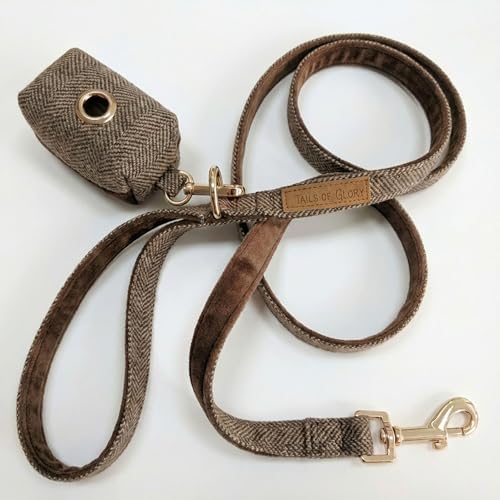 – Luxury 3-Piece Dog Walking Set – Adjustable Collar, 150 cm Leash, Poo Bag Holder – English Tweed & Soft Velvet – Elegant, Comfortable & Practical – 3 Colors