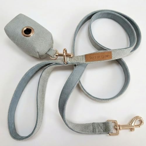 – Luxury 3-Piece Dog Walking Set – Adjustable Collar, 150 cm Leash, Poo Bag Holder – English Tweed & Soft Velvet – Elegant, Comfortable & Practical – 3 Colors