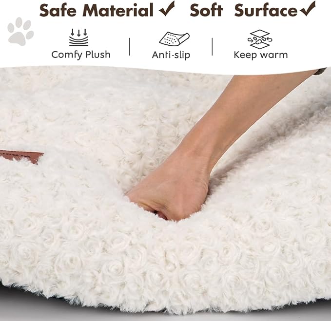 Dog Bed Crate Pad - Rosette Pattern White Velvet Pet Bed Anti-Slip Comfy Kennel Pad for Crates Rosette White M