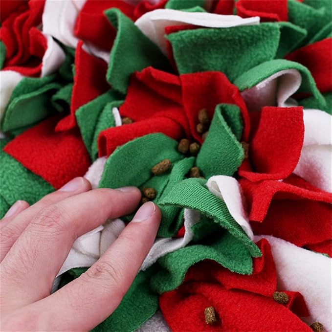 Pet Fleece Snuffle Mat Square Shape Foraging Mats Interactive Feeding Toy Anti Slip Slow Feeder Treat Dispenser for Dog Rabbit Guinea Pig (Green/White/Red)