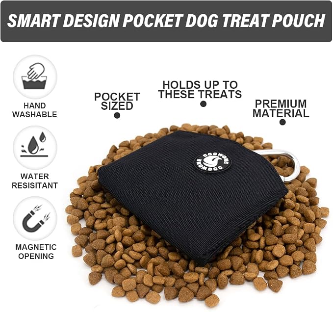 Dog Treat Pouch Magnetic Closure Small Dog Training Treat Pouch Pocket Sized Small Dog Treat Pouch with Clip (Black)