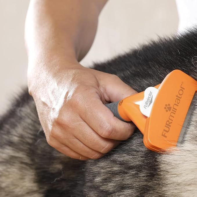 FURminator Undercoat deShedding Tool for Medium Long Hair Dogs, 9-23 kg