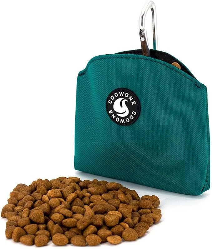 Dog Treat Pouch Magnetic Closure Small Dog Training Treat Pouch Pocket Sized Small Dog Treat Pouch with Clip (Green)