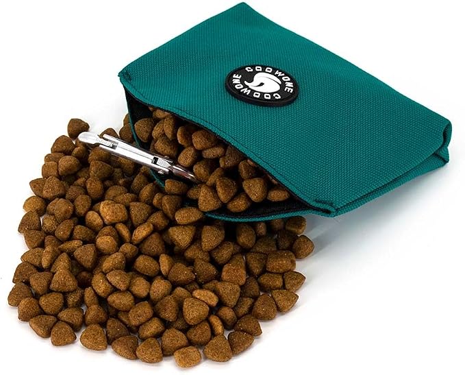 Dog Treat Pouch Magnetic Closure Small Dog Training Treat Pouch Pocket Sized Small Dog Treat Pouch with Clip (Green)