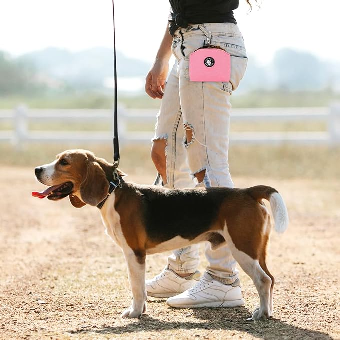 Dog Treat Pouch Magnetic Closure Small Dog Training Treat Pouch Pocket Sized Small Dog Treat Pouch with Clip (Pink)