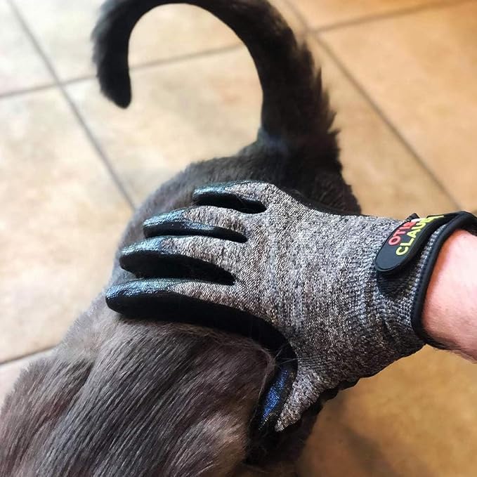 Pet Grooming Gloves for Dogs and Cats Deshedding Brush and Bathing Mitt with Soft Rubber Tips Gentle Massage Tool Removes Loose Hair Dirt and Dander Reduces Shedding Easy to Clean (2 Pack)