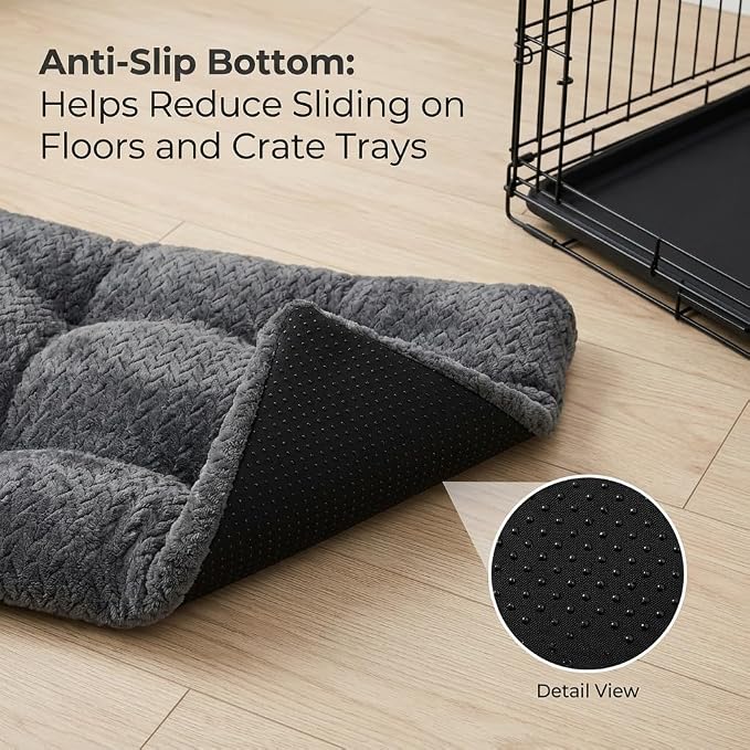 18 Inch Dog Crate Bed for Small Dogs and Puppies,Washable Puppy Crate Pad for Dog Cages,Soft Jacquard Flannel Kennel Mat with Anti-Slip Bottom,Fluffy Dog Bed for Toy Breeds,Dark Grey