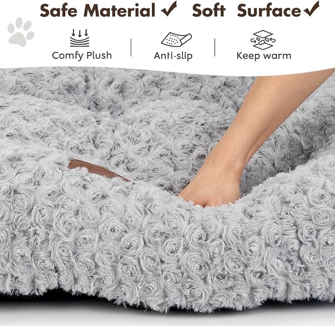 Dog Bed Crate Pad - Rosette Pattern White Velvet Pet Bed Anti-Slip Comfy Kennel Pad for Crates Rosette Grey M