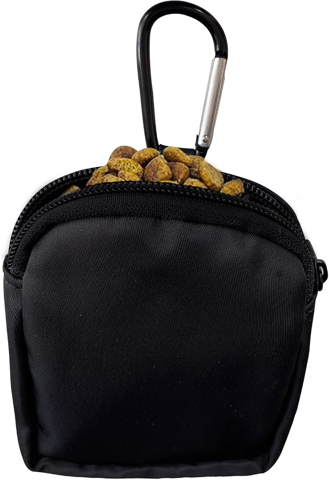 Dog Treat Pouch,Treat Pouches for Pet Training,Portable Snack Reward Dog Food Dispenser for Traveling or Outdoor Use，Black