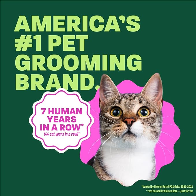 TropiClean Berry & Coconut Waterless Cat Shampoo | Deep Cleansing Dry Shampoo for Cats | Natural Cat Shampoo Derived from Natural Ingredients | Made in the USA | 7.4 oz.