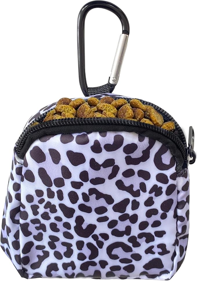 Dog Treat Pouch,Treat Pouches for Pet Training,Portable Snack Reward Dog Food Dispenser for Traveling or Outdoor Use，Leopard Print