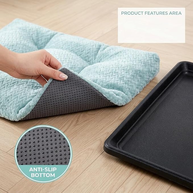 18 Inch Dog Crate Bed for Small Dogs and Puppies,Washable Puppy Crate Pad for Dog Cages,Soft Jacquard Flannel Kennel Mat with Anti-Slip Bottom,Fluffy Dog Bed for Toy Breeds,Sage Green