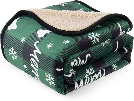Waterproof Dog Blankets Pet Blanket 50"x60", Soft Fluffy Sofa Car Bed Protector, Reversible Sherpa Fleece Dog Blanket for Large Dogs Christmas Decor(Christmas Green)