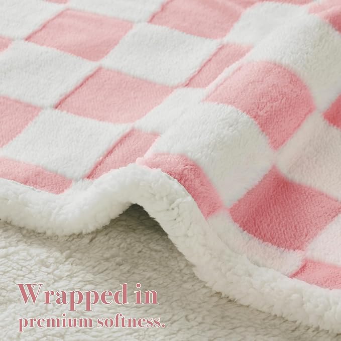 Ohocut Checkered Dog Blanket, Pink Jacquard Sherpa Blankets for Small Dog and Cats, Cute Girly Women Aesthetic Style Fluffy Fleece Pets Blanket for Couch Protection Washable, 30"x40"