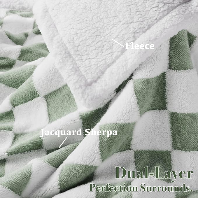 Ohocut Checkered Dog Blanket, Sage Green Jacquard Sherpa Blankets for Small Dog and Cats, Cute Aesthetic Style Fluffy Fleece Pets Blanket for Couch Protection Washable, 25"x35"