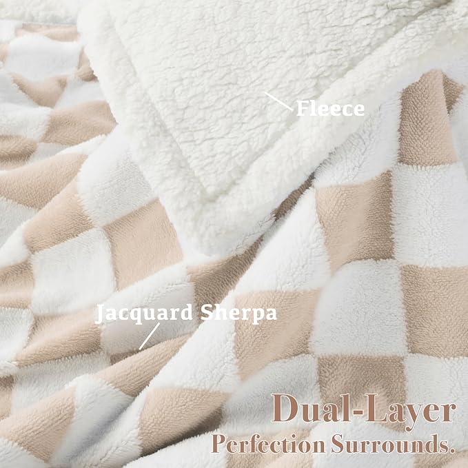 Ohocut Checkered Dog Blanket, Beige Khaki Jacquard Sherpa Blankets for Small Dog and Cats, Cute Aesthetic Style Fluffy Fleece Pets Blanket for Couch Protection Washable, 40"x50"