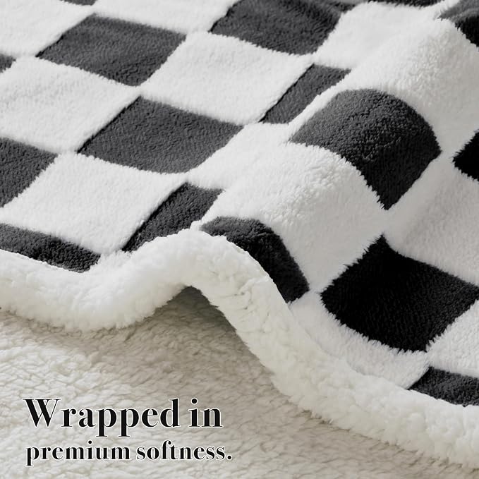 Ohocut Checkered Dog Blanket, Black Jacquard Sherpa Blankets for Small Dog and Cats, Cute Aesthetic Style Fluffy Fleece Pets Blanket for Couch Protection Washable, 30"x40"