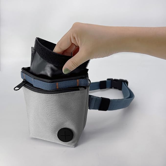Dog Treat Pouch with Pet Training Clicker, Dog Training Treat Pouch Kit, Magnetic Closure, Hands-Free Training (Grey)