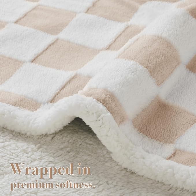 Ohocut Checkered Dog Blanket, Beige Khaki Jacquard Sherpa Blankets for Small Dog and Cats, Cute Aesthetic Style Fluffy Fleece Pets Blanket for Couch Protection Washable, 40"x50"